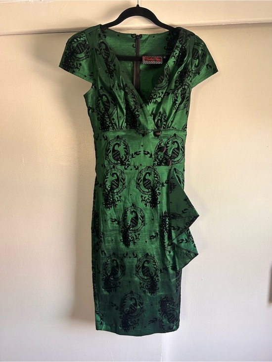 Voodoo Vixen Dresses & Skirts - Voodoo Vixen Emerald Green Midi Dress with Black Flock Motif